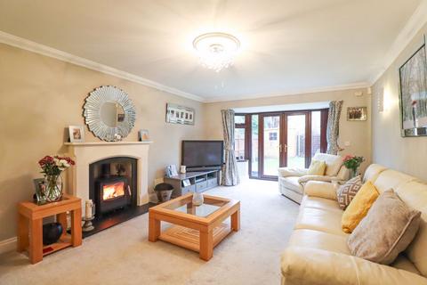 29 Bradley Avenue, Benfleet, SS7 3AG