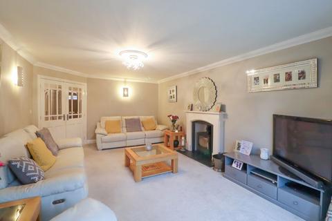29 Bradley Avenue, Benfleet, SS7 3AG