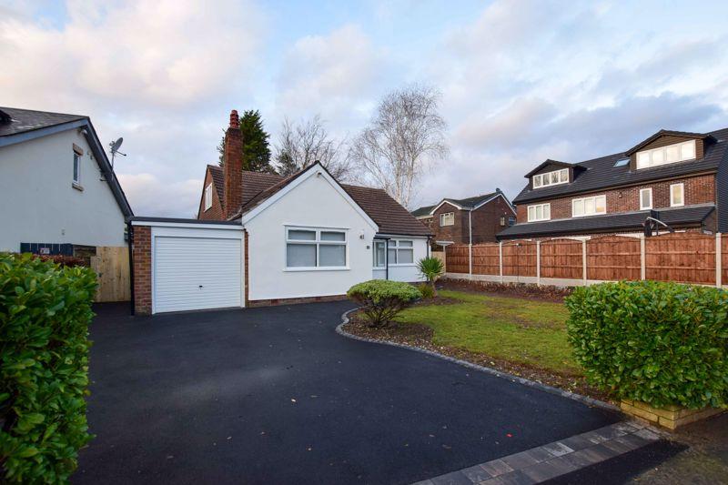 Marlfield Road, Hale Barns, WA15 3 bed detached bungalow £2,200 pcm
