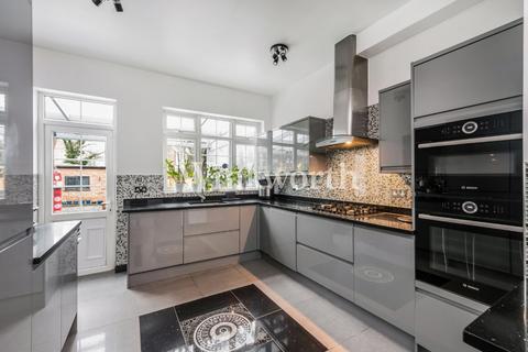 5 bedroom terraced house for sale, Broomfield Avenue, London, N13
