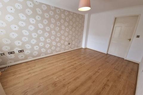 2 bedroom terraced house to rent, Waterfield Way, Liverpool