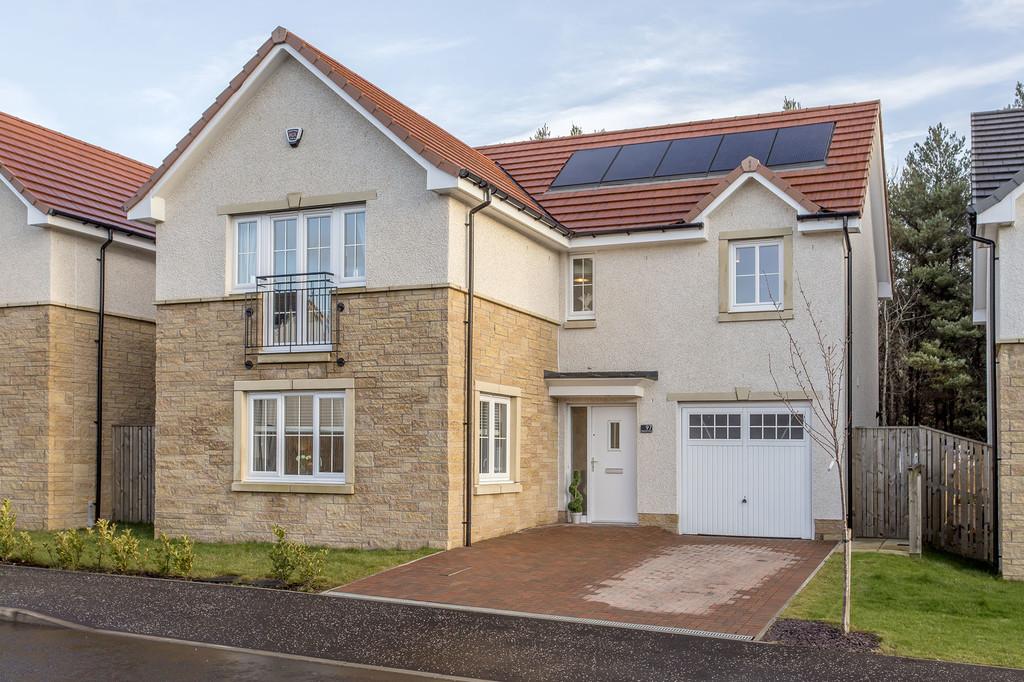 Caldercruix Crescent, Livingston 4 bed detached house £335,000