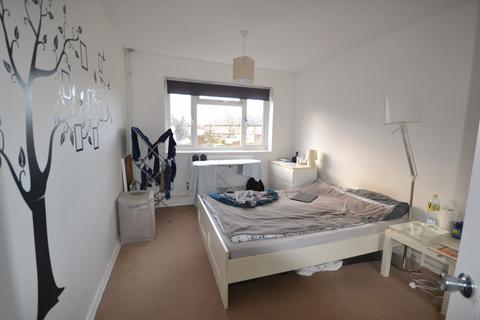 2 bedroom maisonette for sale, Bush Close, Ilford