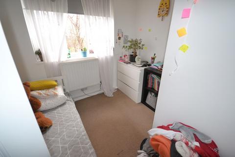 2 bedroom maisonette for sale, Bush Close, Ilford