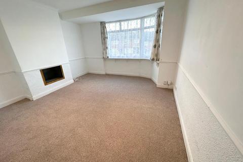 2 bedroom flat to rent, Sidmouth Road, Orpington, Kent, BR5 2EQ