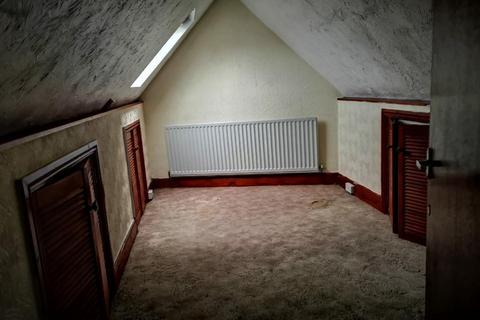 2 bedroom flat to rent, Greenfield Road, Colwyn Bay, Conwy, LL29 8EL