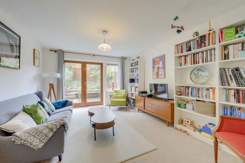 11 Wrights Close, London, SE13 5HP