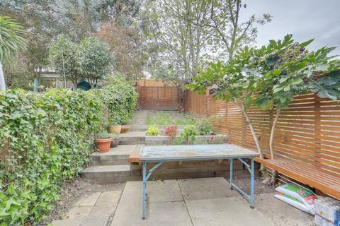 11 Wrights Close, London, SE13 5HP