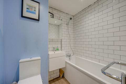 11 Wrights Close, London, SE13 5HP