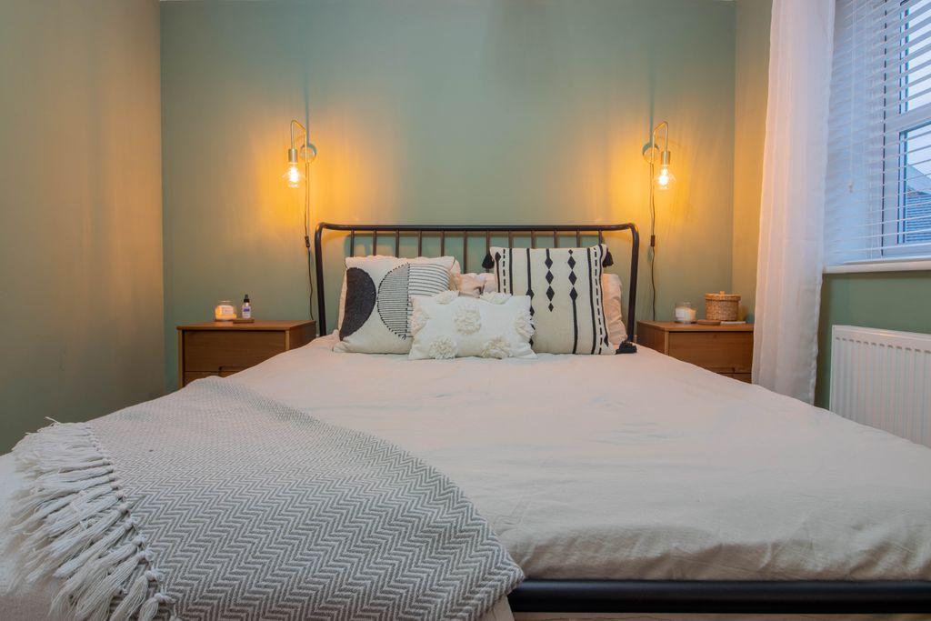 Bedroom 2 (Double)