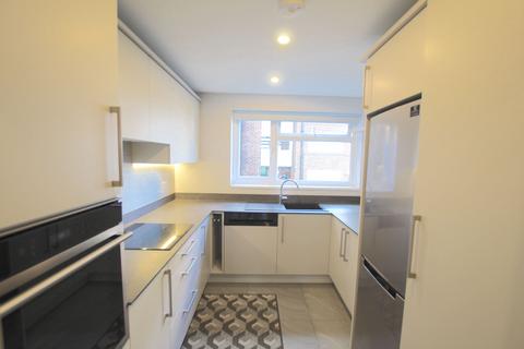 2 bedroom apartment to rent, Windsor Court, London