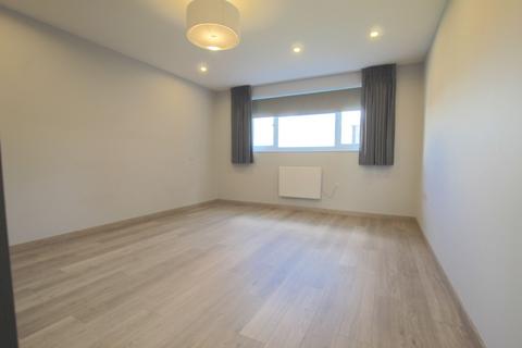 2 bedroom apartment to rent, Windsor Court, London