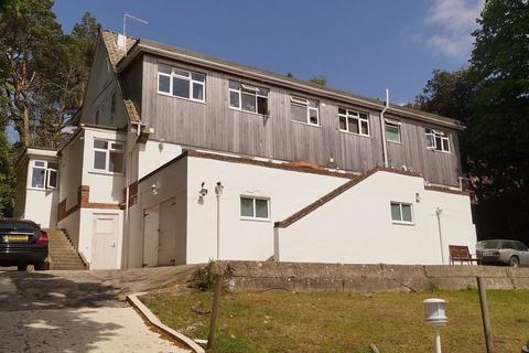 undefined, Branksome Wood Road