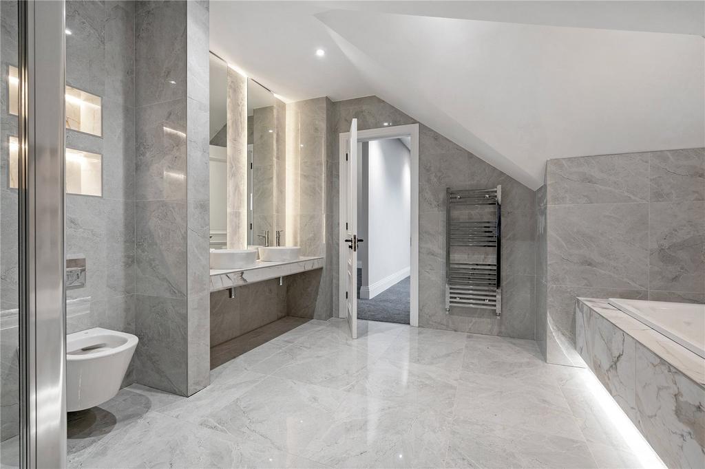 Ensuite