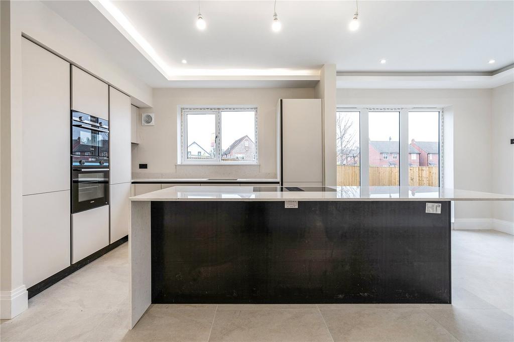 Kitchen / Dining