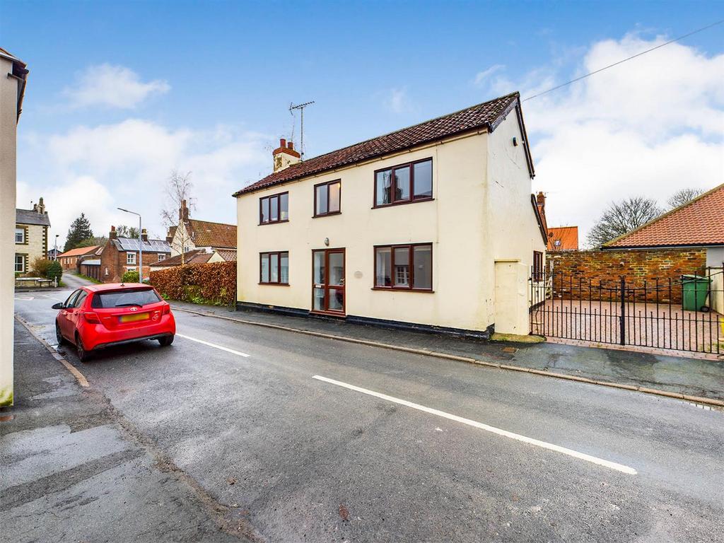 Driffield Road, Kilham, Driffield 2 bed detached house for sale £175,000