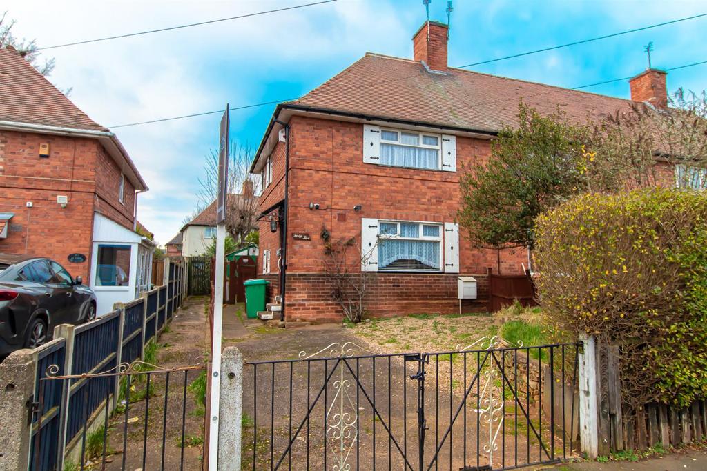Seaton Crescent, Aspley, Nottingham 3 bed semidetached house £150,000