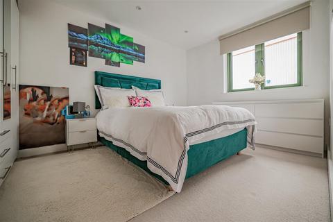 Flat 15, Windsor Court Corner Hall, Hemel Hempstead, HP3 9AW