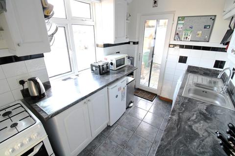 1 Heathview Avenue, Dartford, DA1 3QB
