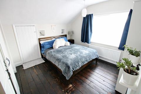 1 Heathview Avenue, Dartford, DA1 3QB