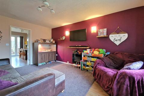 73 Oak Way, Huntley, Gloucester, GL19 3SD