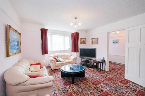 8 New Road, London, E4 8ET