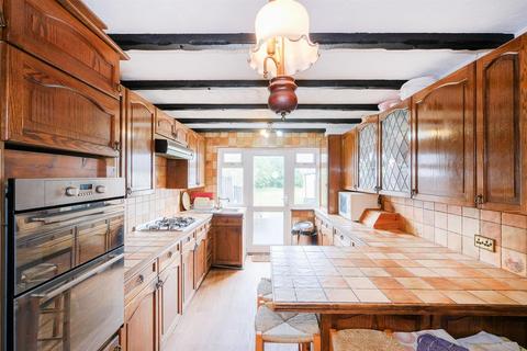 8 New Road, London, E4 8ET