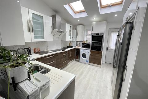 2 bedroom terraced house for sale - Rita Avenue, Rusholme, Manchester