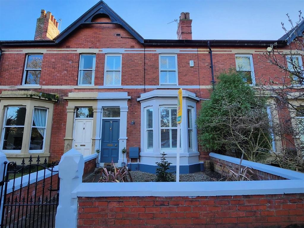 Cleveland Road, Lytham 4 bed terraced house £560,000