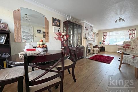 3 bedroom end of terrace house for sale, Tenniswood Road, Enfield