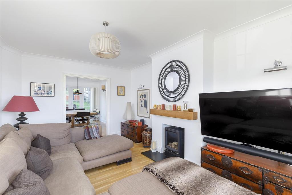 Redhill Drive, Brighton BN1 4 bed semidetached house £3,500 pcm (£