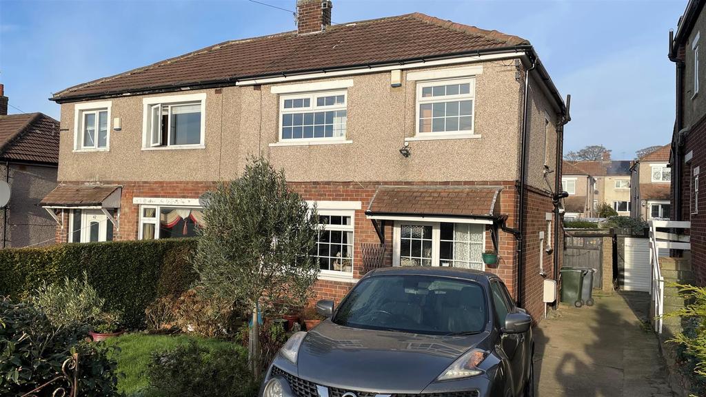 Ashbourne Way, Bradford 3 bed semidetached house £150,000