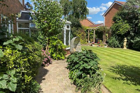 7 The Stables, Muxton, Telford, TF2 8RY