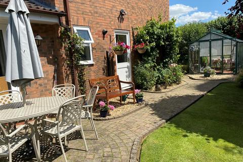 7 The Stables, Muxton, Telford, TF2 8RY