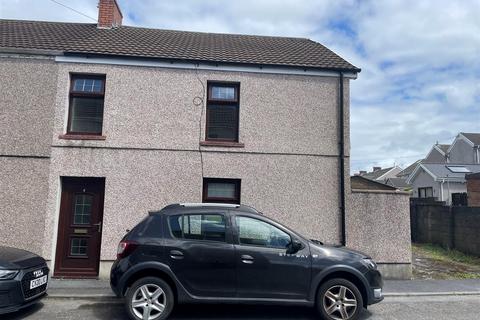 8 Cae Du Bach, Llanelli, SA15 3AQ