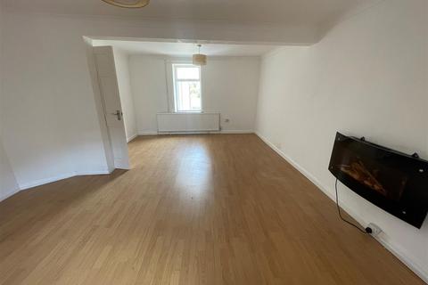 8 Cae Du Bach, Llanelli, SA15 3AQ