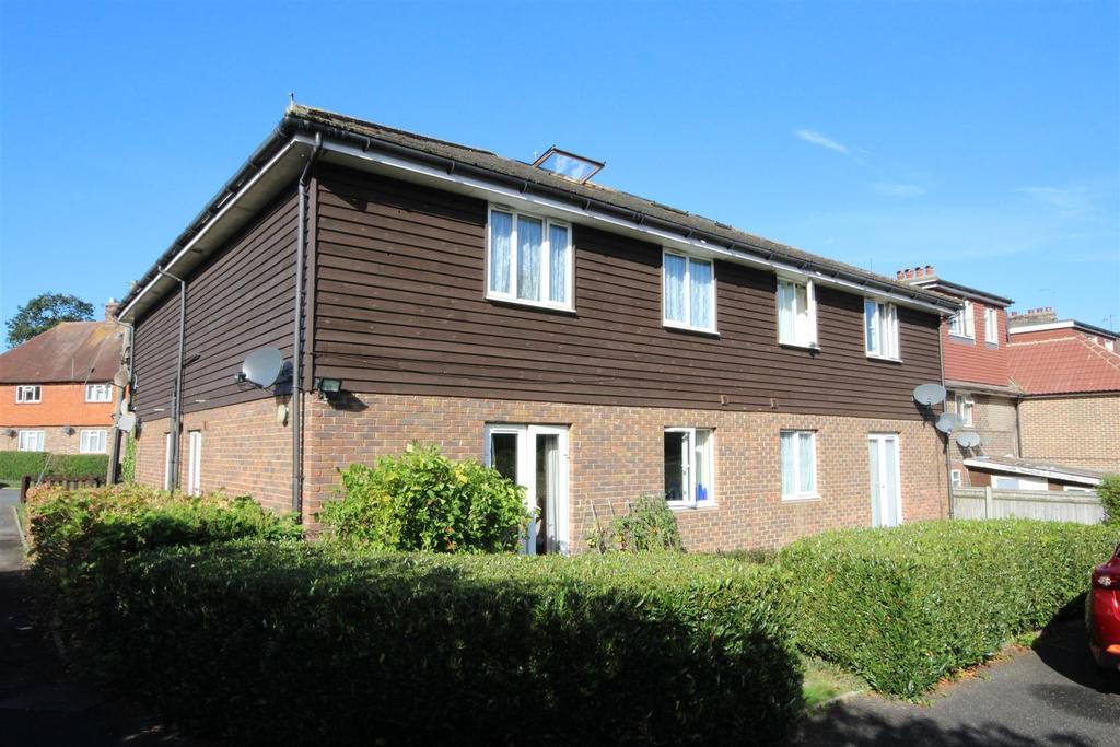 Selby Road, Uckfield 1 bed flat £165,000