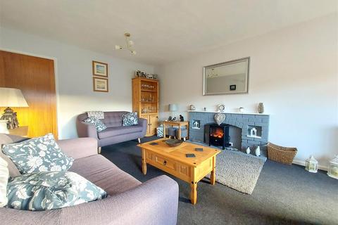 48 Beechfield Drive, Kidderminster, DY11 5HQ