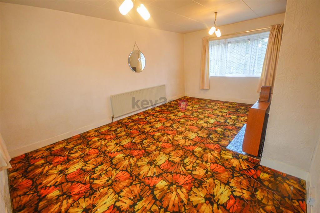 Lister Crescent, Basegreen, Sheffield, S12 3 bed semidetached house