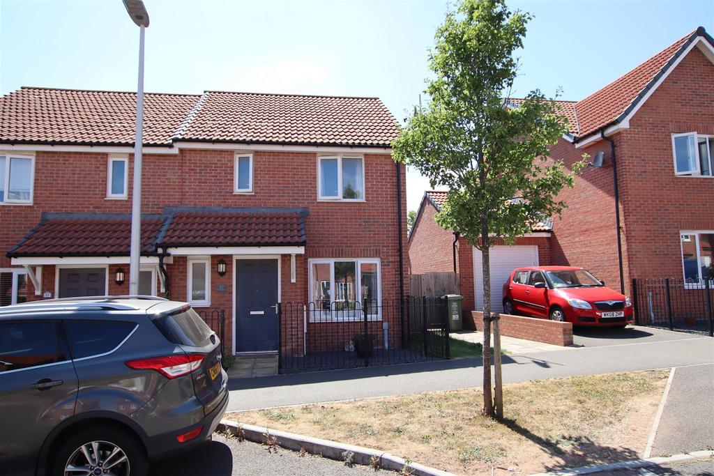 Myrtlebury Way, Hill Barton Vale, Exeter 3 bed semidetached house for