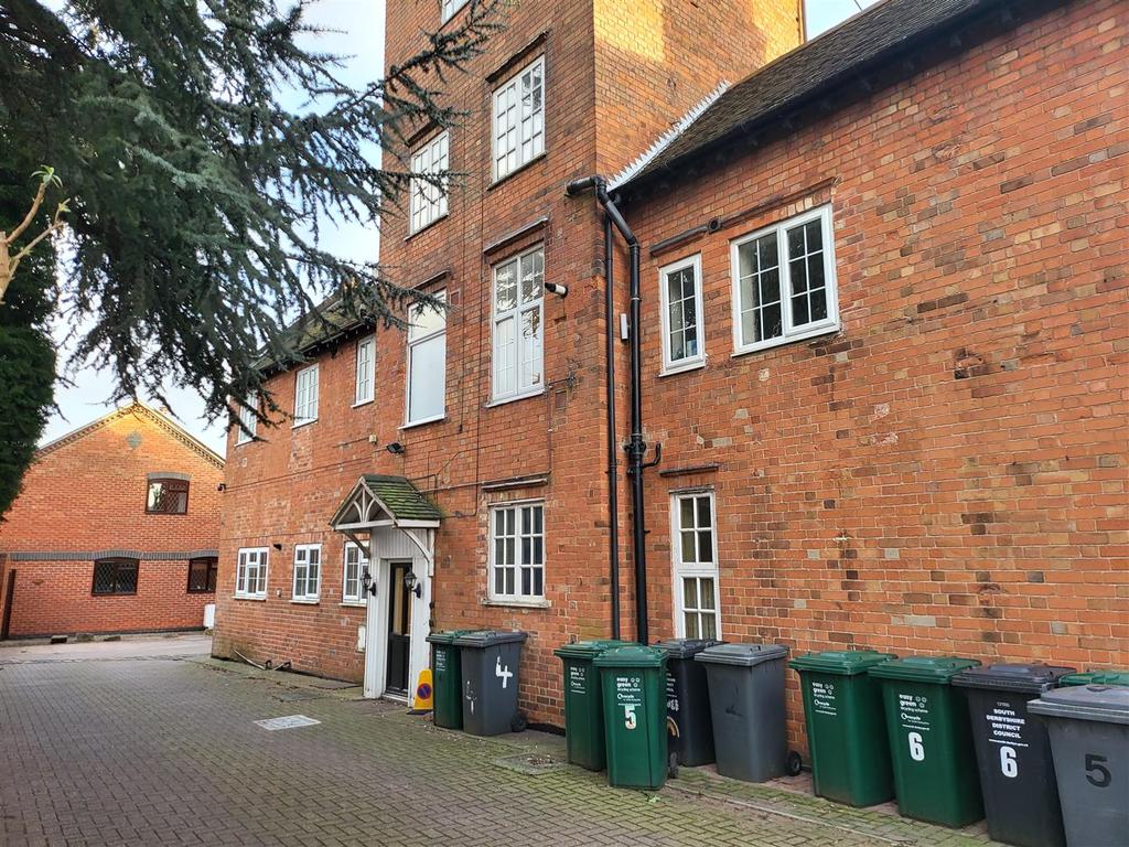 Lodge Mews, AstonOnTrent, Derby 2 bed flat £640 pcm (£148 pw)