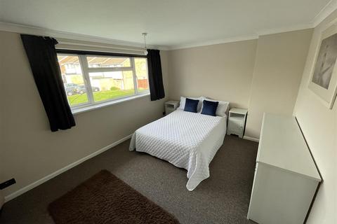 3 Combe Close, Leicester, LE3 9TJ