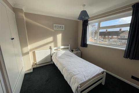 3 Combe Close, Leicester, LE3 9TJ