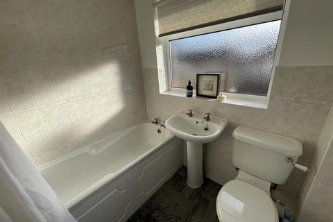 3 Combe Close, Leicester, LE3 9TJ