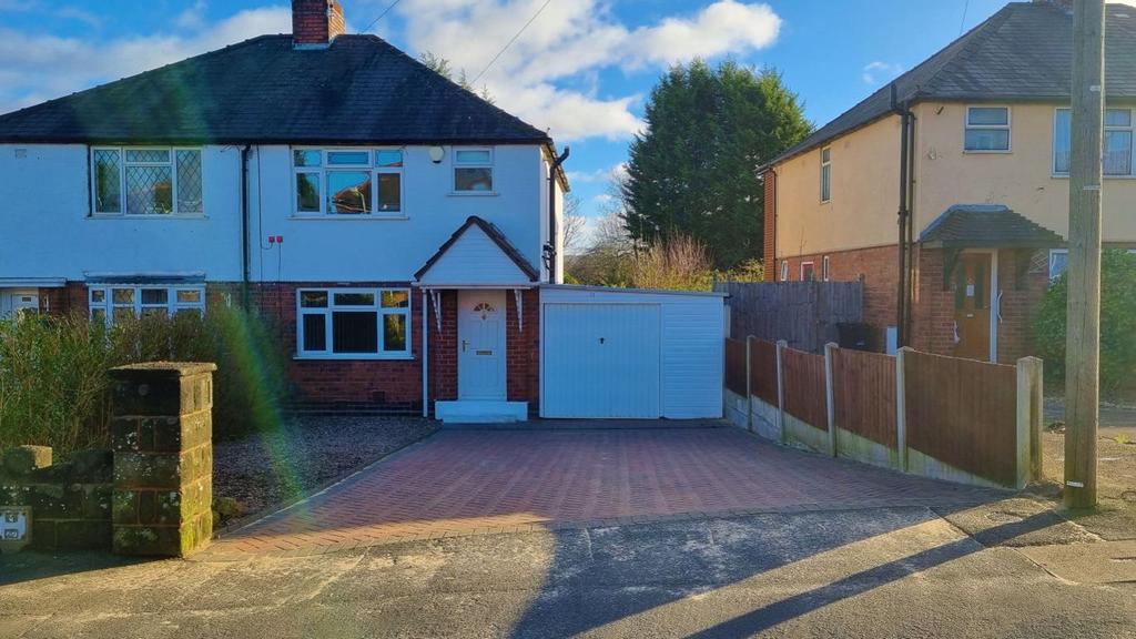 Hungary Hill, Stourbridge, West Midlands 3 bed semidetached house £