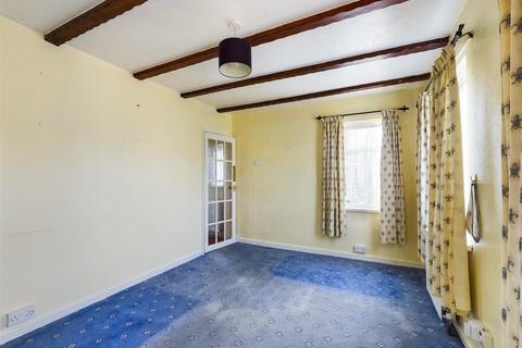 21 Overbury Crescent, New Addington, Croydon, CR0 0LR