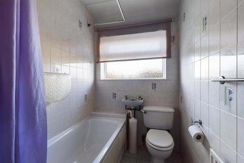 21 Overbury Crescent, New Addington, Croydon, CR0 0LR