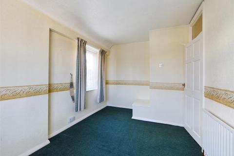 21 Overbury Crescent, New Addington, Croydon, CR0 0LR