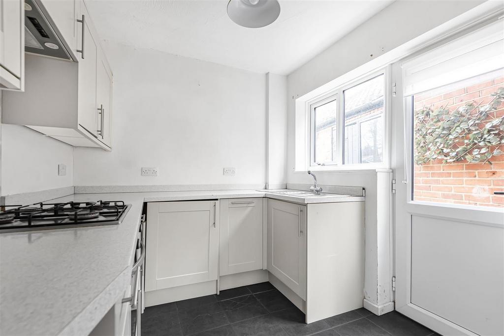 Berkeley Avenue, Reading, RG1 3 bed semidetached house £430,000