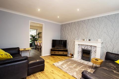 4 Hesketh Close, Darwen, BB3 2UR